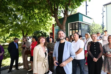 Inaugurohet murali "Çast", nderohen viktimat e dhunës seksuale gjatë luftës