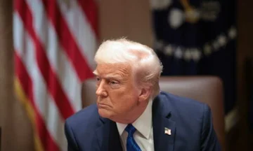 Trump thotë se SHBA-ja mund të nisë “lëshimin e bombave” nëse Irani nuk “sillet mirë”