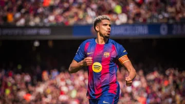 Barcelona po e ofron Araujon për yllin e Juventusit