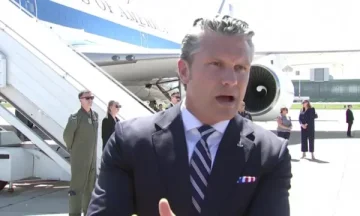 Hegseth paralajmëron se ShBA mund të rivendos bllokadë detare nëse marrëveshja me Iranin nuk mbështetet