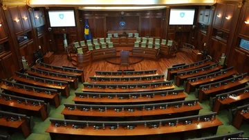 Votat për karriget e parlamentit: Kush janë të parët dhe të fundit e partive?
