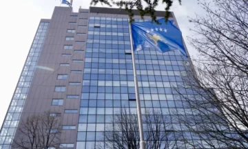 Vonesa, tejkalime kostosh dhe dobësi në menaxhimin e kontratave në MD