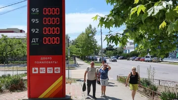 Autoritetet ruse ndalojnë shitjen e karburanteve në Krimenë e pushtuar