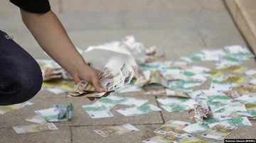 “Paga kalimtare”: Mbi 150 mijë euro në muaj për ish-deputetët