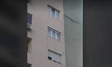 Dëmtohet fasada e objektit banesor në Fushë Kosovë, rrethohet zona me shirita