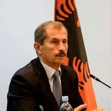 Kurteshi i VV’së sulmon vendimet e Komunës së Gjilanit: Prona publike po i falet Bashkësisë Islame