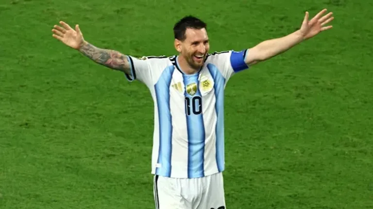 Lojtarët e Kepit të Gjelbër i kërkuan foto pas ndeshjes, Messi: E duan edhe fanellën, por në fushë më godisnin