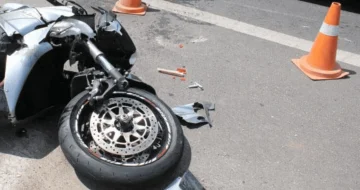 Motoçiklisti pëson lëndime në një aksident në tranzitin e vjetër Korishë–Prizren