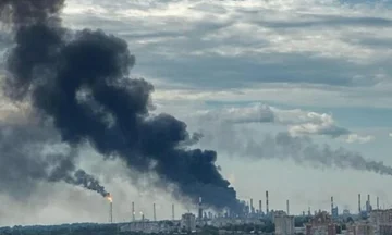 Sulmi i fundit rus vrau 20 persona në Ukrainë, Kievi hakmerret dhe shënjestron rafinerinë më të madhe të naftës në Rusi