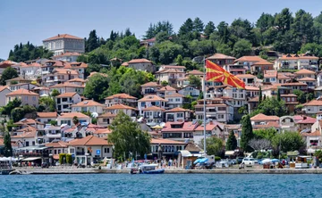 Thellohet bashkëpunimi Maqedoni-Serbi, policia serbe do të patrullojë gjatë verës në rajonin e Ohrit
