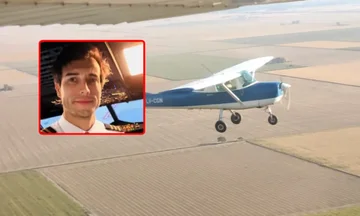 ‘‘E di çfarë duhet të bësh’’, piloti e lë studenten vetëm në fluturim, vetëvritet duke u hedhur nga avioni