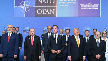Zbulohet revolveri që Erdogan ua dha liderëve të NATO-s pas Samitit në Ankara