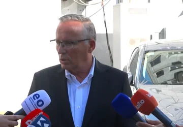 Hamza: Ia ktheva shkresën Kurtit për nesër në takim në ora 09:00