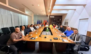 VLEN mblidhet pasi zyrtarët e tyre u ndaluan në Qafë Thanë, akuza ndaj Ambasadës së Shqipërisë në Shkup dhe BDI’së