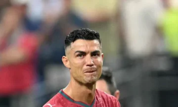 Cristiano Ronaldo këshillohet që të largohet nga Portugalia, pas eliminimit nga Botërori