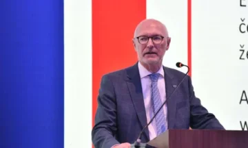 Ambasadori Guerot mesazh partive: Gjejeni vetë kompromisin dhe daljen nga bllokimi