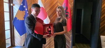 Ambasadori i Japonisë viziton Devolli Group, njihet me investimet industriale dhe sfidat e industrisë së qumështit në Kosovë
