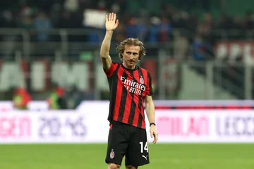 Luka Modric nuk pensionohet, rinovon me Milanin