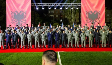 “Ushtritë shqiptare”, 10 oficerë të FSK-së diplomojnë në Akademinë e Forcave të Armatosura të Shqipërisë