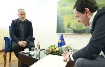 “A ki naj avokat të hajrit”, zbulohet biseda e Lule Gjelit me zëvendësministrin e VV-së, Avni Zogianin