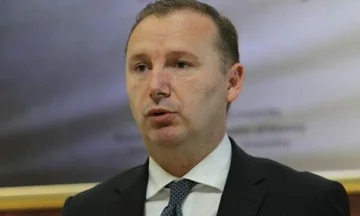 Zemaj: Pas zbulimit të “Lule Gjelit” servilët kanë nisur t’i mbyllin profilet e rreme