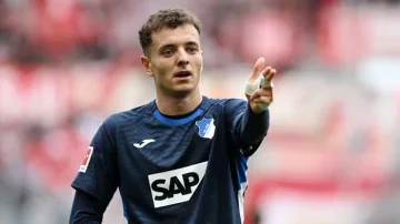 Foda vlerëson lart Asllanin: Shënon, asiston dhe punon gjithmonë për skuadrën