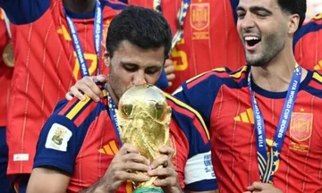 PSG futet në garë për Rodrin, nisin kontaktet e para me mesfushorin e Cityt