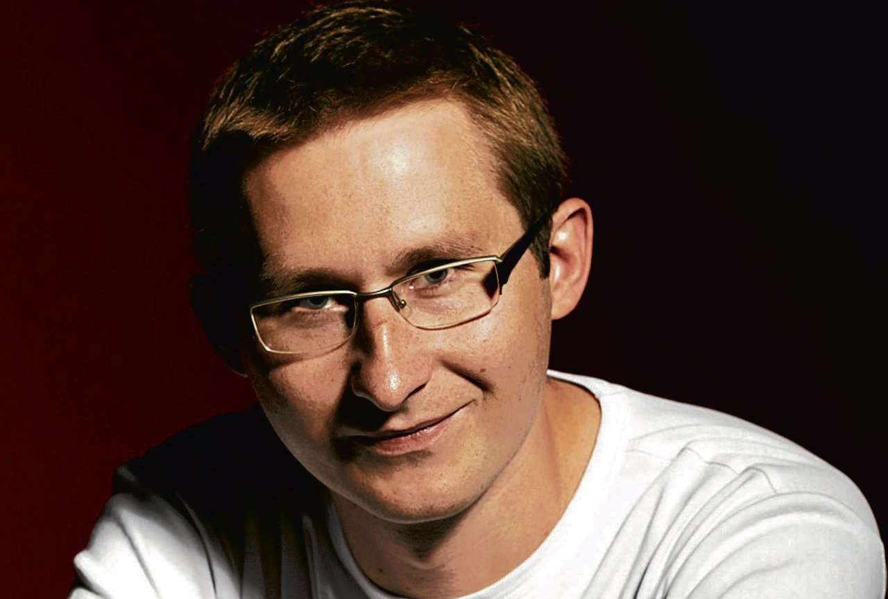 Polonia i largohet demokracisë dhe fajin e ka Donald Trump