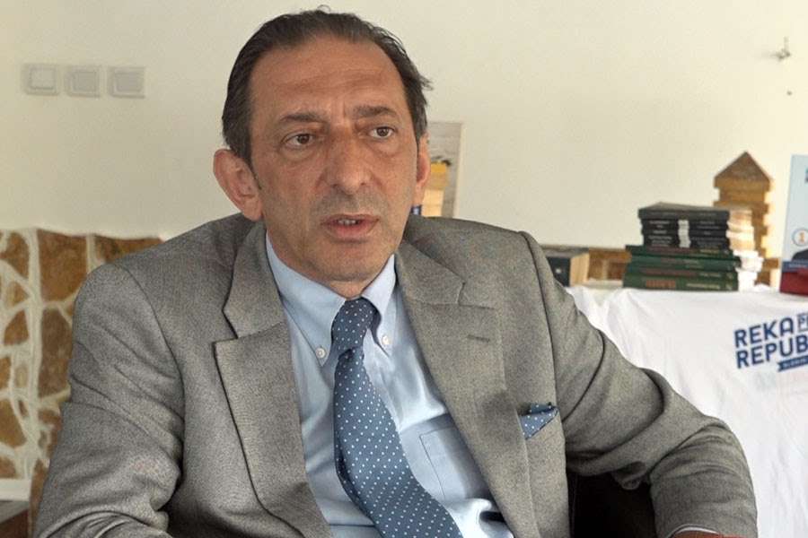 Blerim Reka: Kosova do të duhej ta dëgjonte Amerikën për pezullimin e taksës