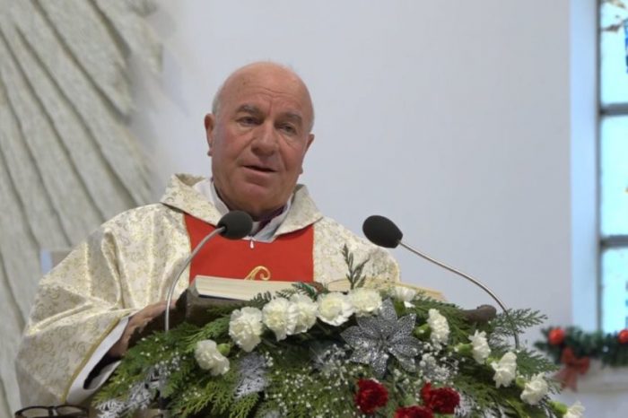 Don Lush Gjergji: Nënë Tereza tregoi çka është Zoti