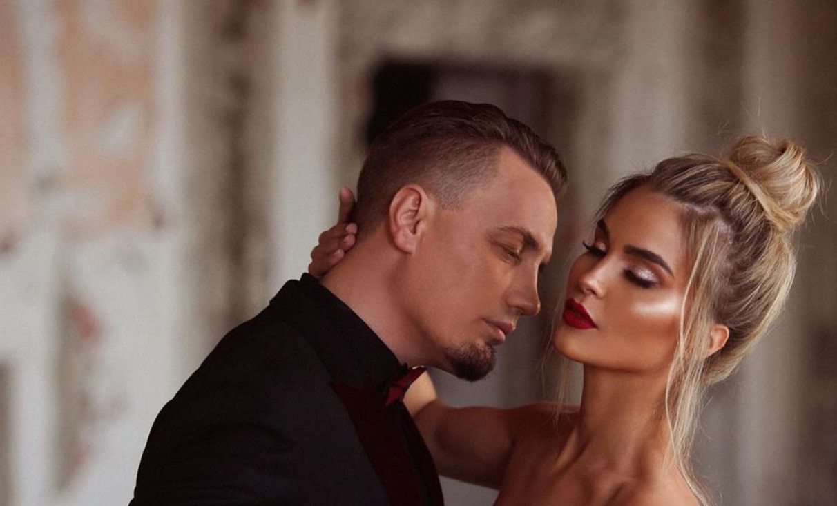 Do ta kalonin ndërrimin e viteve larg njëri-tjetrit, Blero e befason Afronën