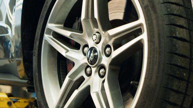 Teknologjia e re që ka zhvilluar Ford, ua pamundëson hajnave që t’i vjedhin rrotat e veturës