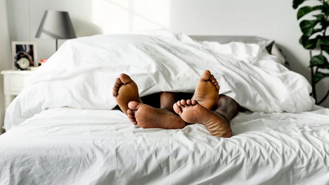 Doni të bëni seks gjithë natën pa pushim? Ja çfarë duhet të dini