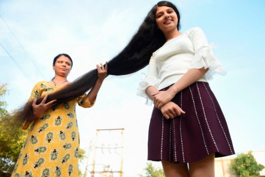 17-vjeçarja indiane thyen rekordin e saj për flokët më të gjatë te një adoleshente