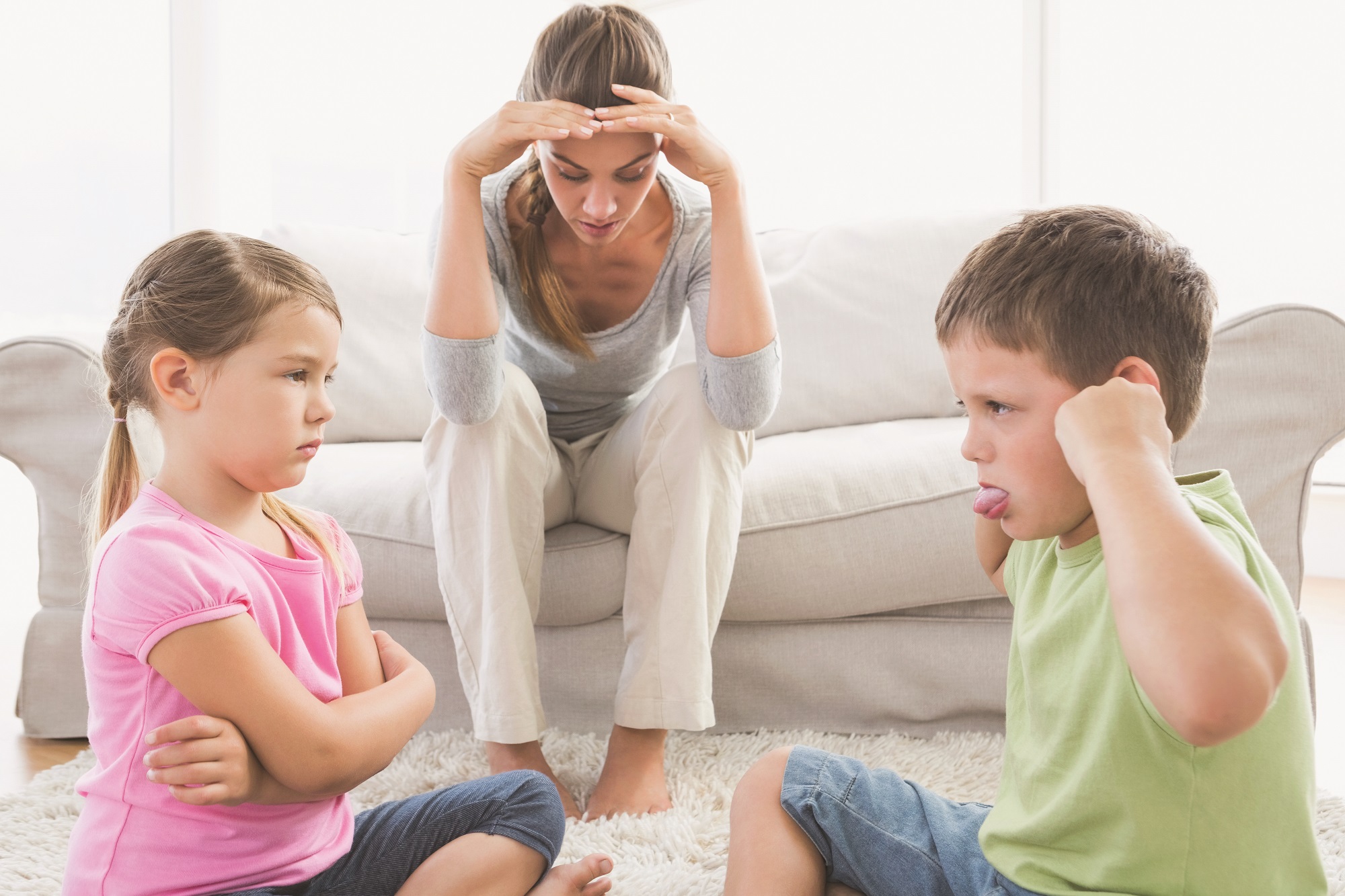 Bazuar nga psikologët, fëmija që ju bënë më shumë nervoz është ai që ju ngjan më shumë