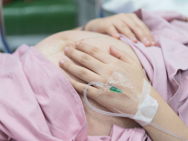 Sa e këshillueshme është lindja me operacion dhe sa herë mund të bëhet?