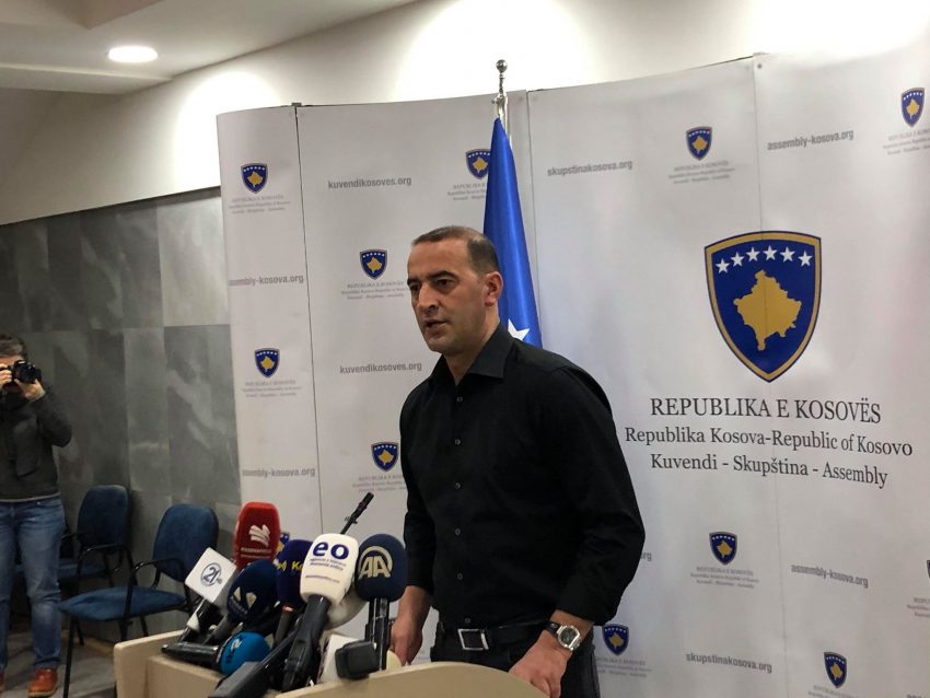 Të hënën seancë e jashtëzakonshme për taksën, Haradinaj paralajmëron protesta