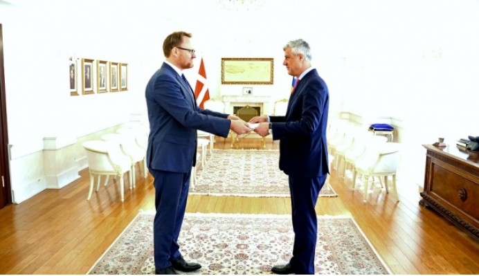 Thaçi pranoi letrat kredenciale nga ambasadori i Danimarkës