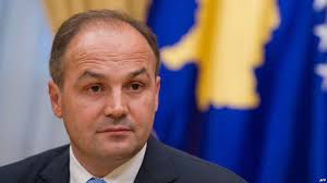 Hoxhaj: Të mos lejojmë të hapen debate se a jemi me Amerikën apo Evropën