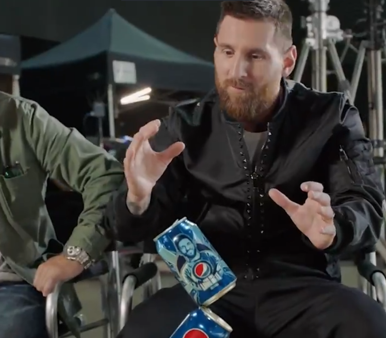 Messi si magjistar, shihni truqet e tij me Pepsin