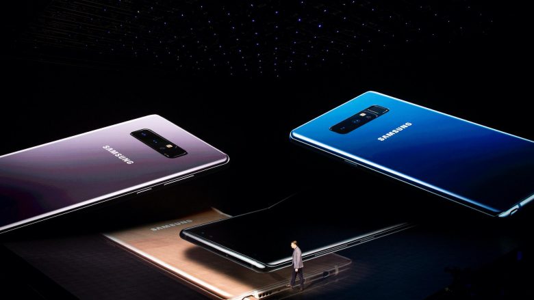 Përdoruesit e Samsung u trembën pasi pranuan një mesazh të çuditshëm në telefonat e tyre