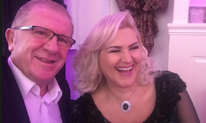 Rrëfehet Shyhretja, tregon si e kishte zënë babai në një lidhje dashurie