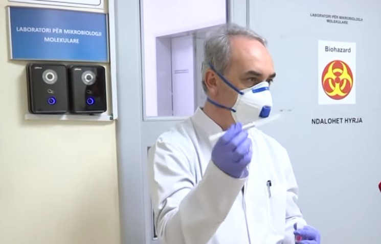 Testi i koronavirusit kushton 35 euro, mikrobiologu kosovar tregon si bëhet ai
