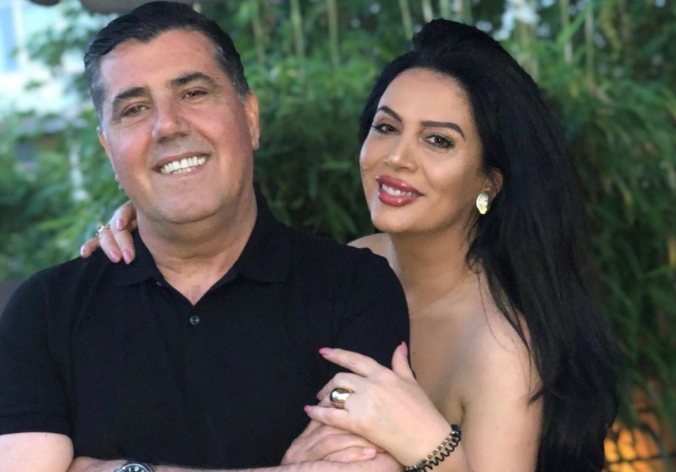 Me pasion e shumë dashuri, kështu e puth Lutfi Haziri gruan e tij
