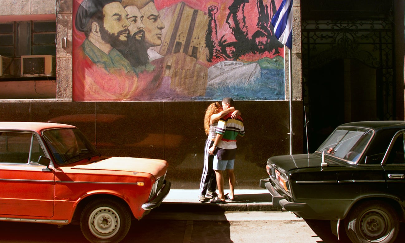 Dashuria e çmendur e kubanëve për Lladat ruse
