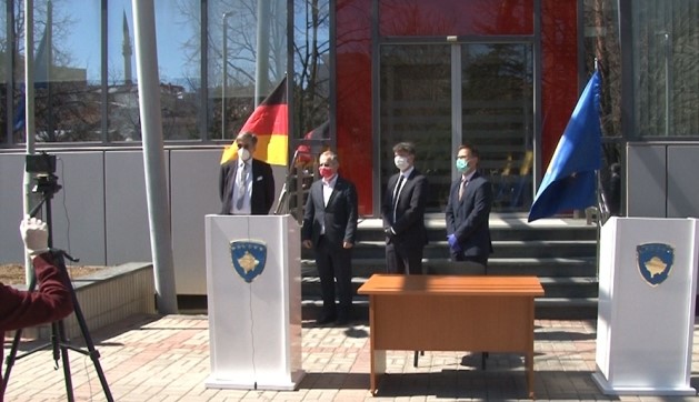 ​Kosova pranon 13.5 milionë euro grante nga qeveria gjermane