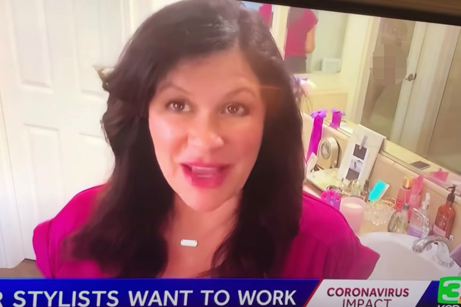 Gazetares amerikane aksidentalisht i del burri cullak në raportimin nga shtëpia (Video)