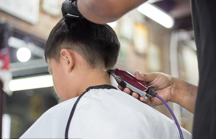 Berberi i prekur me koronavirus, në karantinë 40 klientë