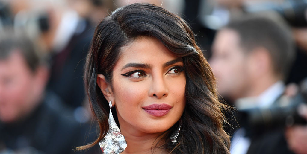 Priyanka Chopra tregon si kujdeset për lëkurën