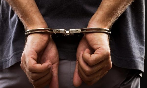 Arrestohet një 51-vjeçar në Ferizaj, kanosi dy persona të tjerë